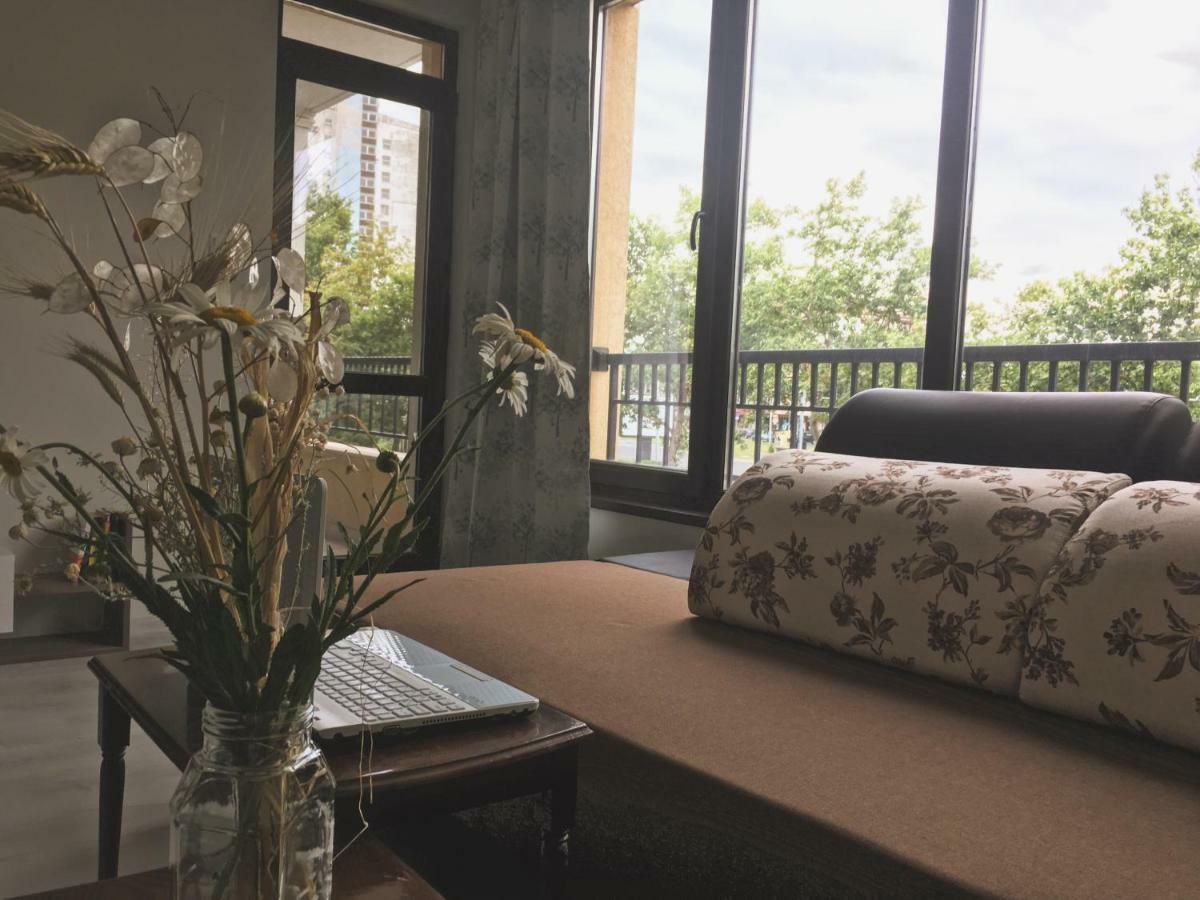 Azzurro Apartment - Ideal For Your Seaside Escape In بورغاس المظهر الخارجي الصورة