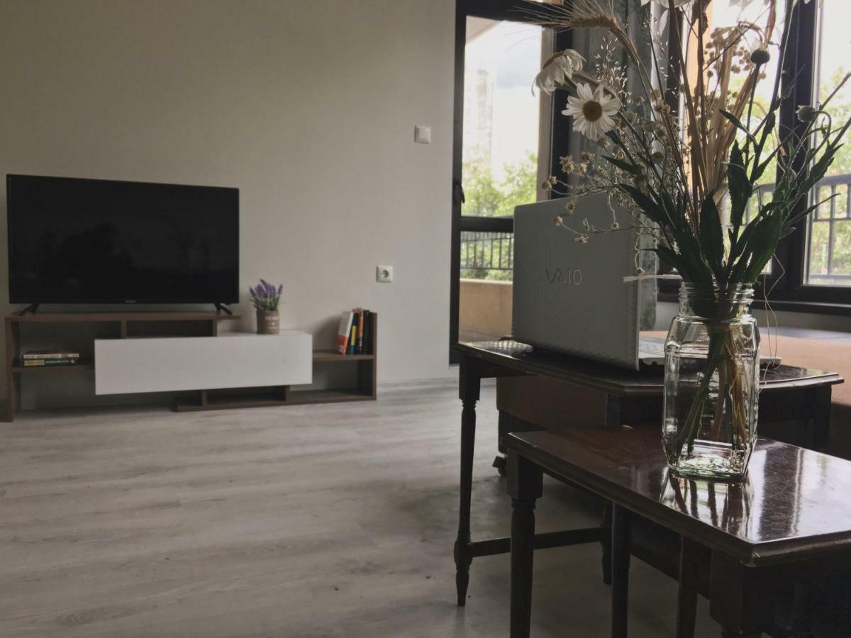 Azzurro Apartment - Ideal For Your Seaside Escape In بورغاس المظهر الخارجي الصورة